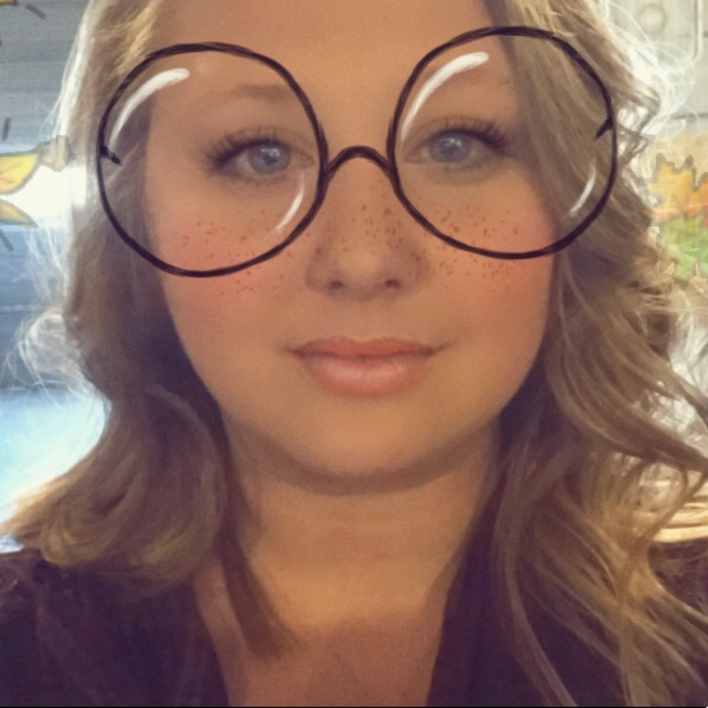 Meet your Posher, Lacey